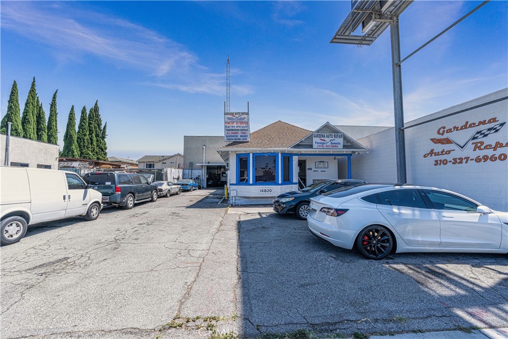 main property photo 5