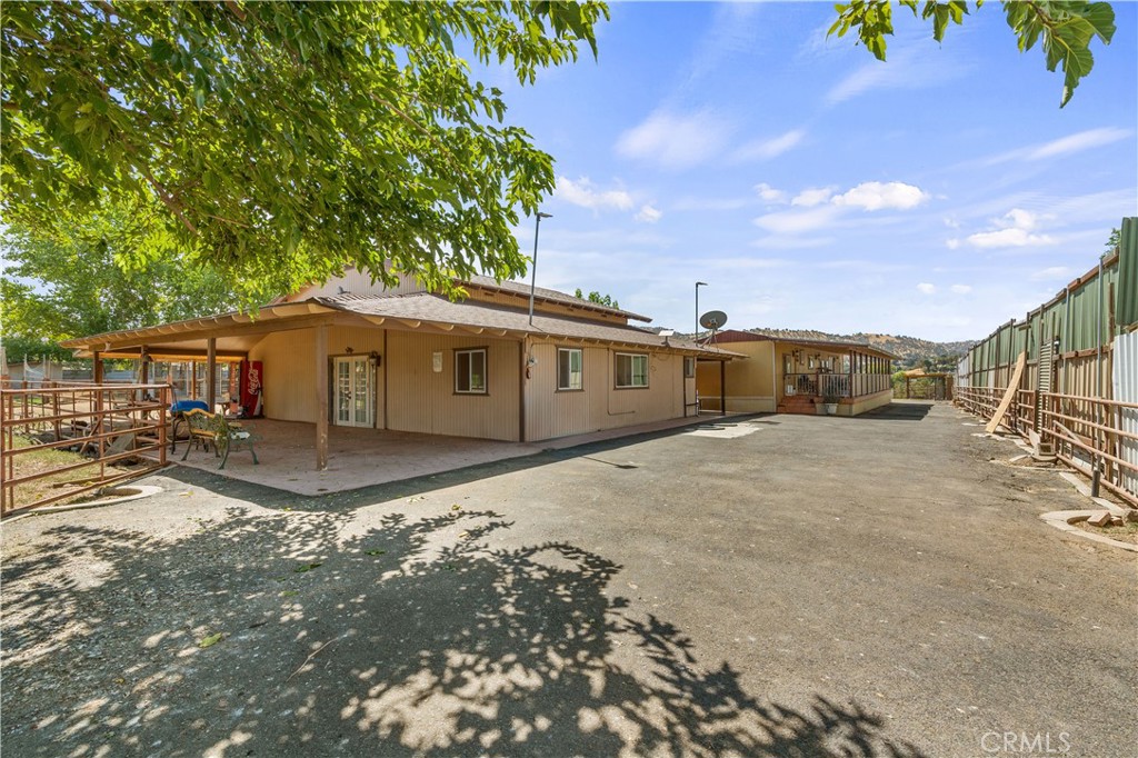 main property photo 13
