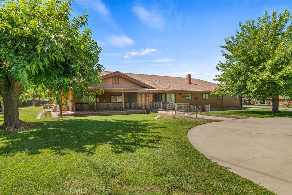main property photo 2
