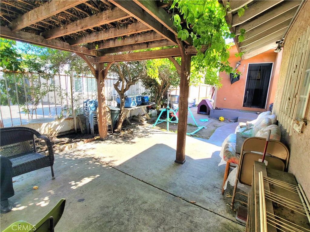 main property photo 9