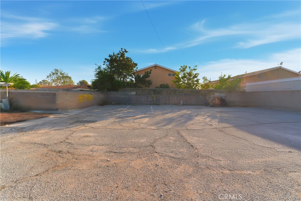 main property photo 30