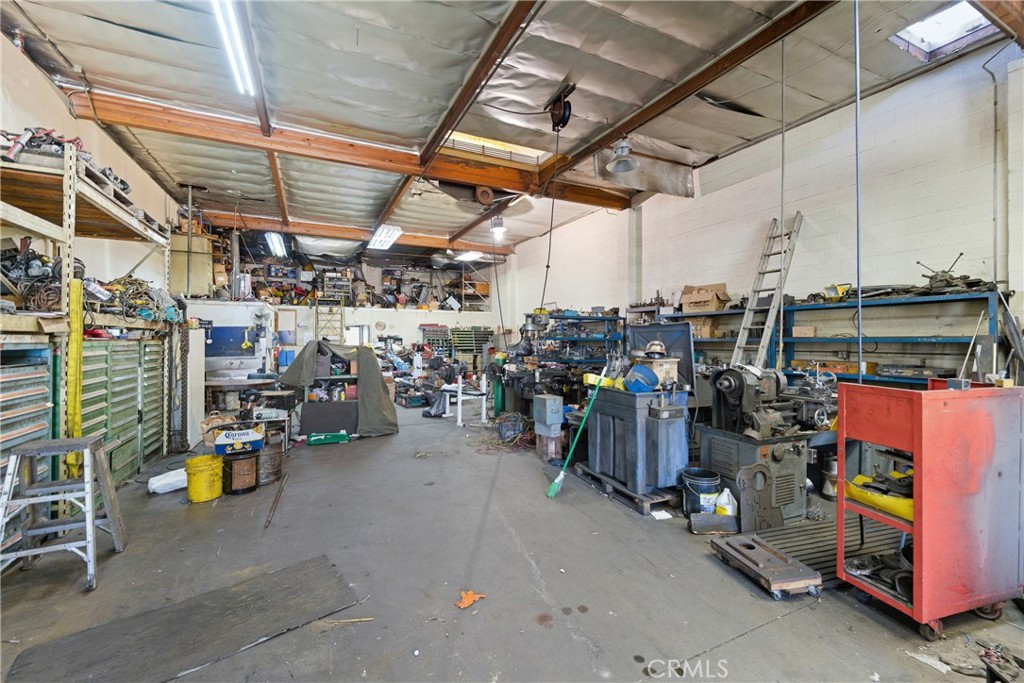 main property photo 16