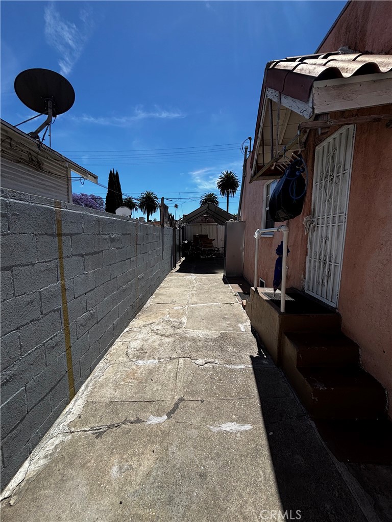main property photo 13