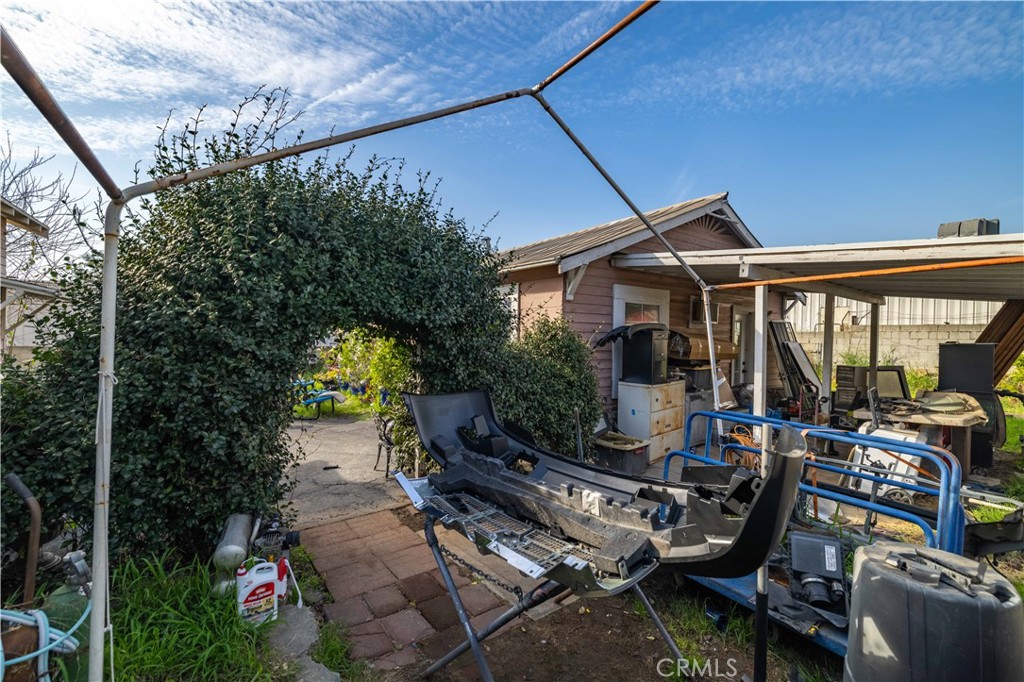 main property photo 25