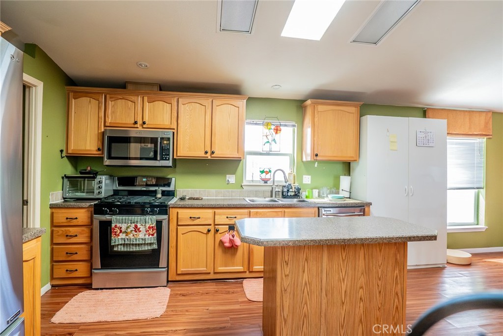 main property photo 12