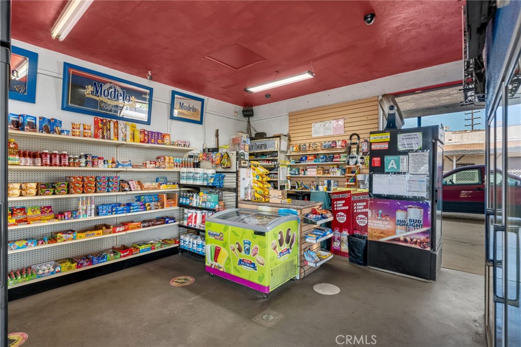 main property photo 10