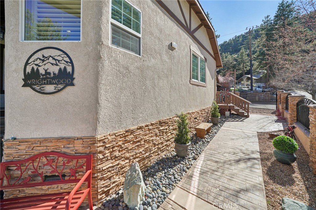 main property photo 9
