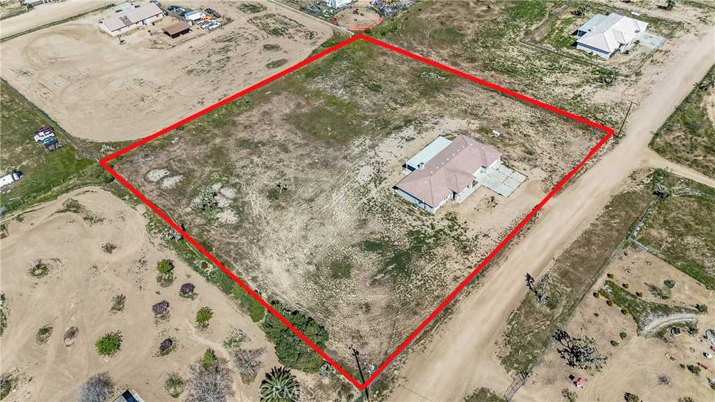 main property photo 28