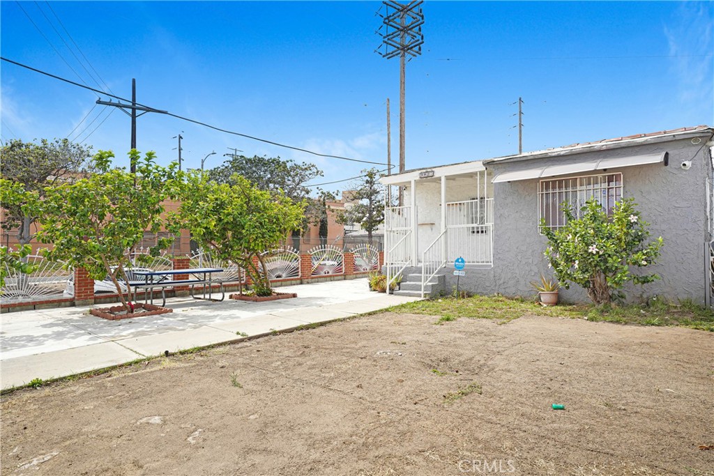 main property photo 18