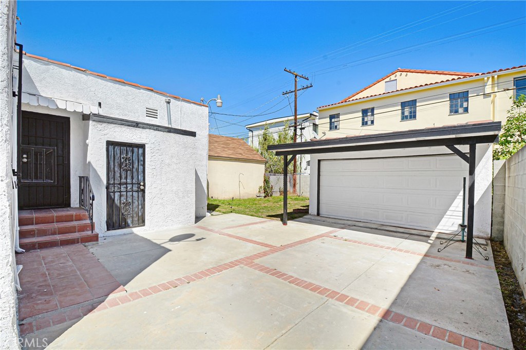 main property photo 20