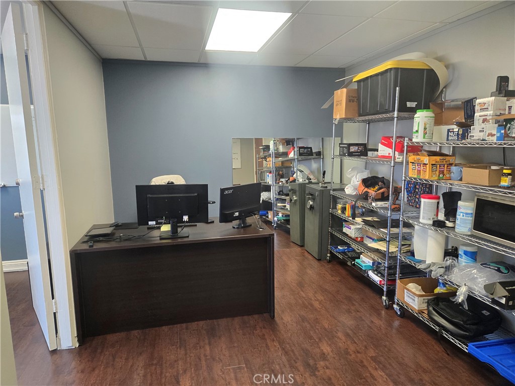 main property photo 8