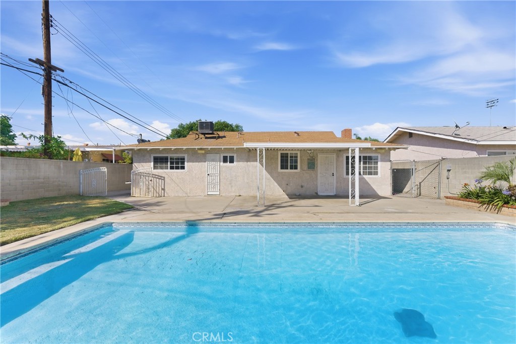 main property photo 33