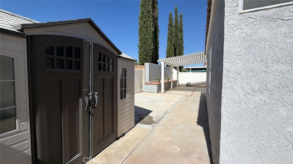 main property photo 45