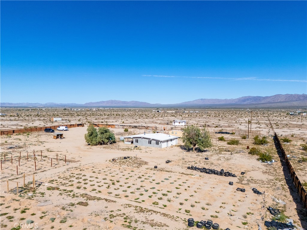 main property photo 28