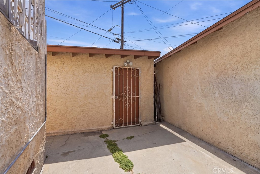 main property photo 33