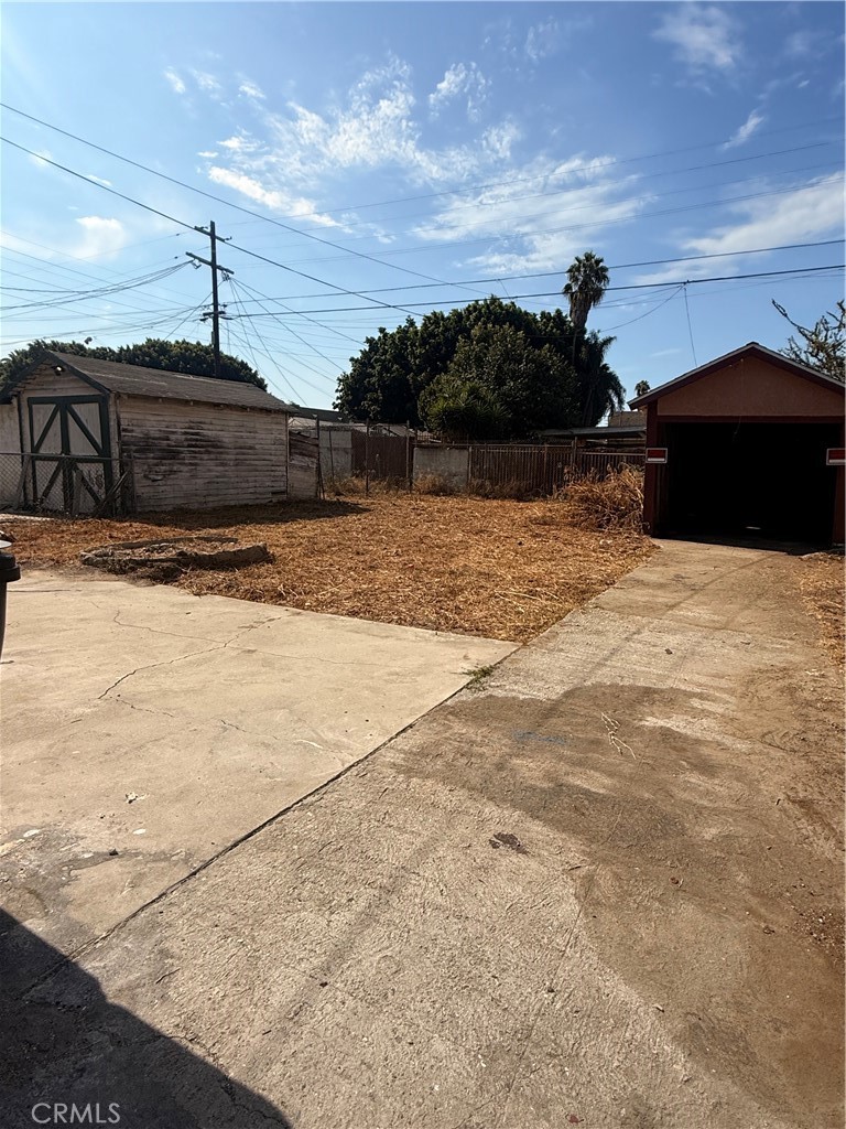 main property photo 9