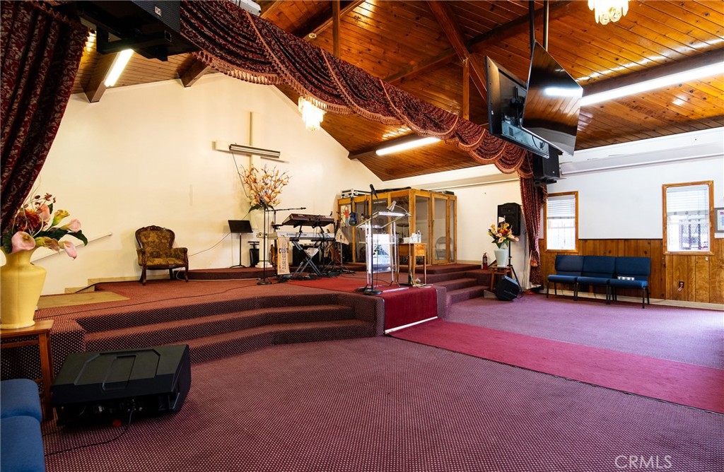 main property photo 12