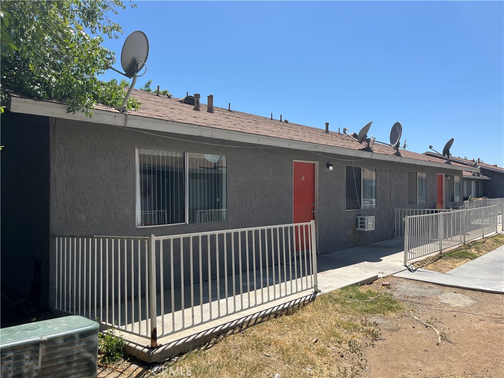 main property photo 11