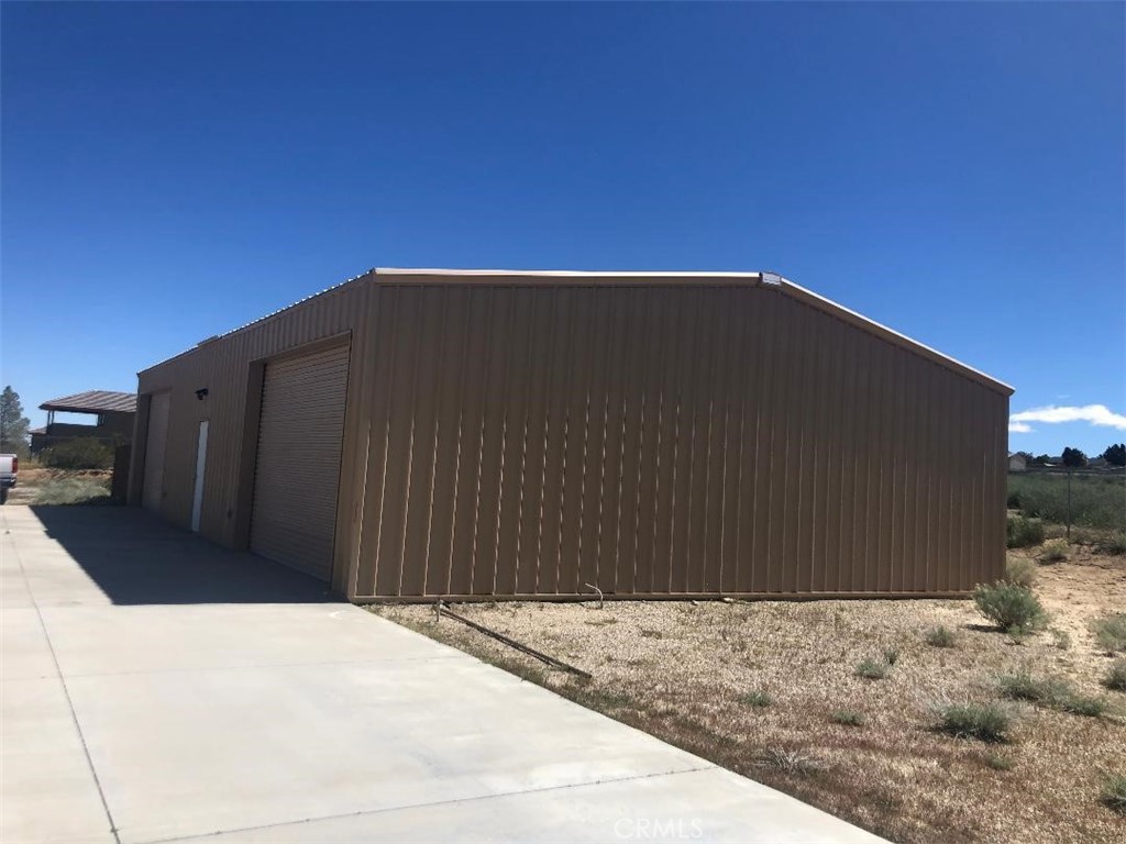 main property photo 8