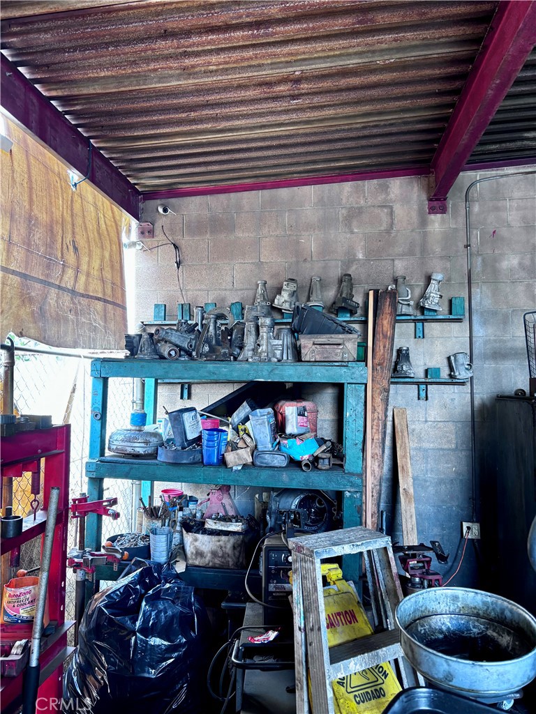 main property photo 17