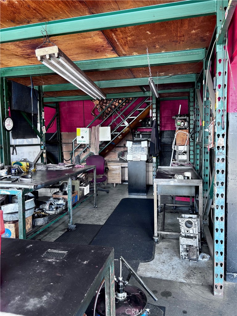 main property photo 18