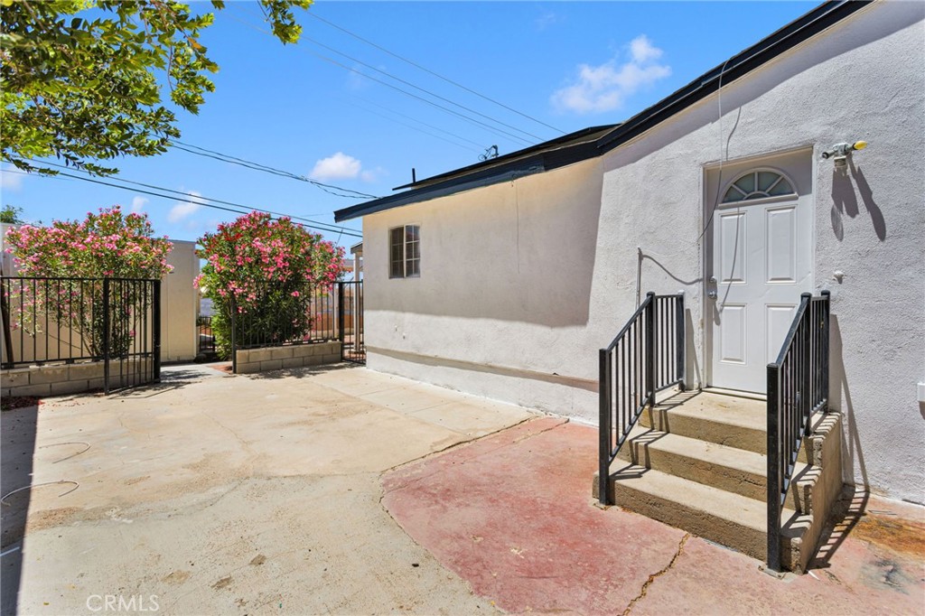 main property photo 20