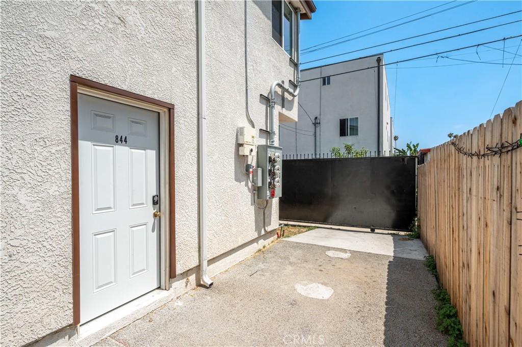main property photo 19