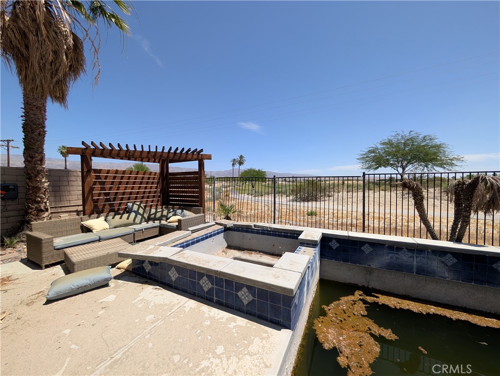 main property photo 28