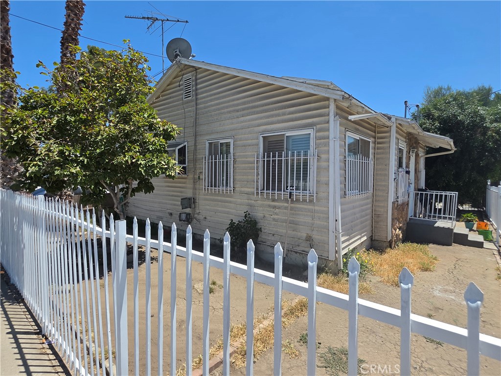 main property photo 19