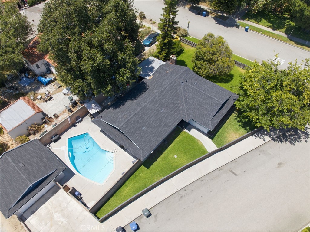 main property photo 51