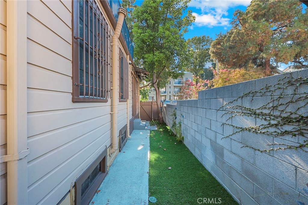 main property photo 39