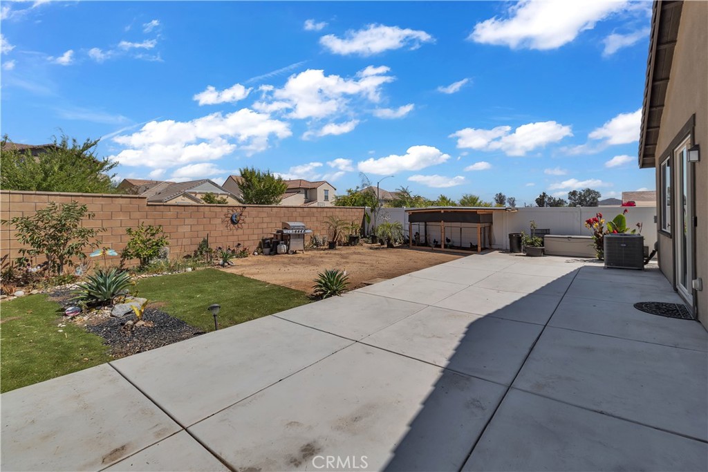 main property photo 31