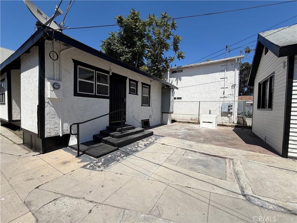 main property photo 17
