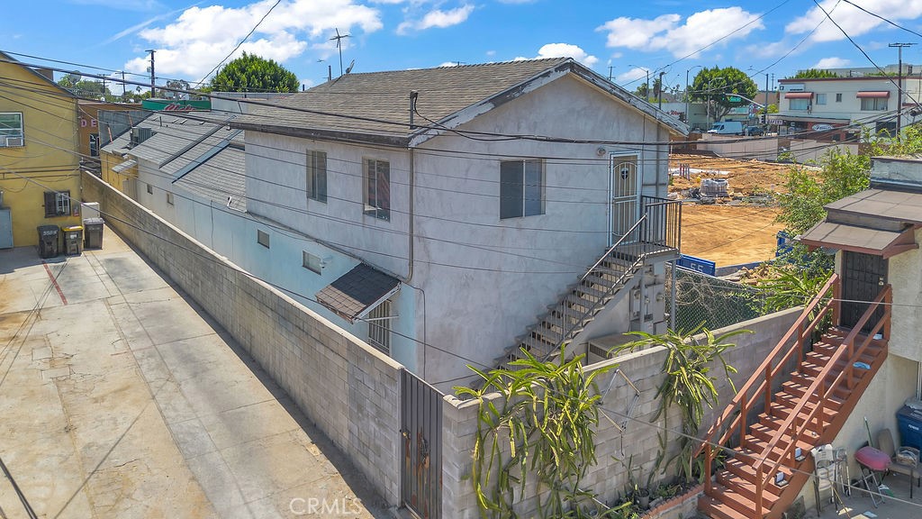 main property photo 10