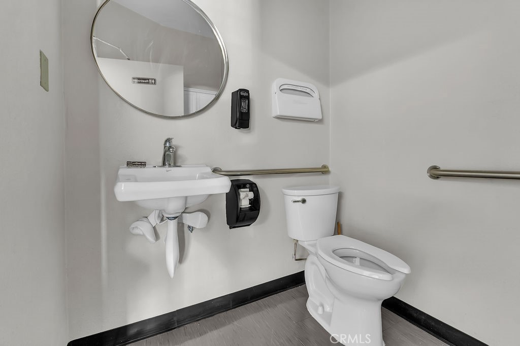 main property photo 17