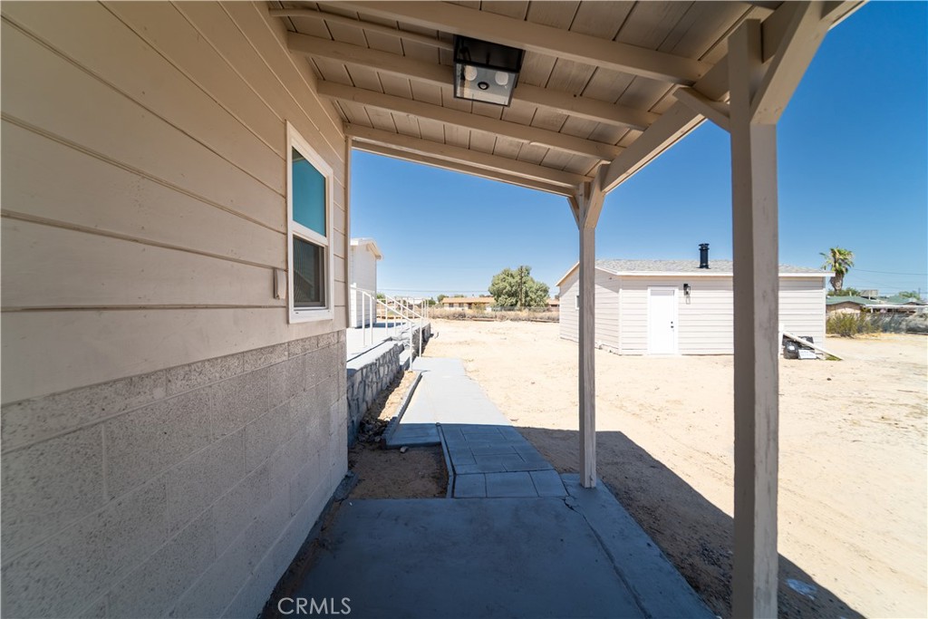 main property photo 14