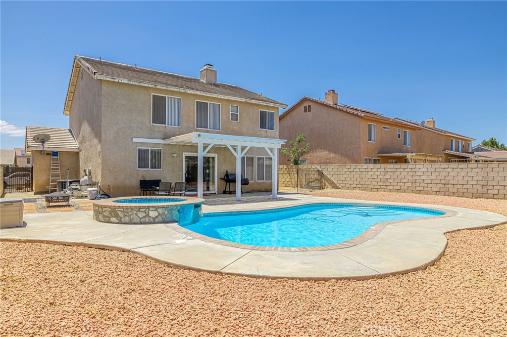 main property photo 36