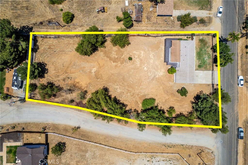 main property photo 33