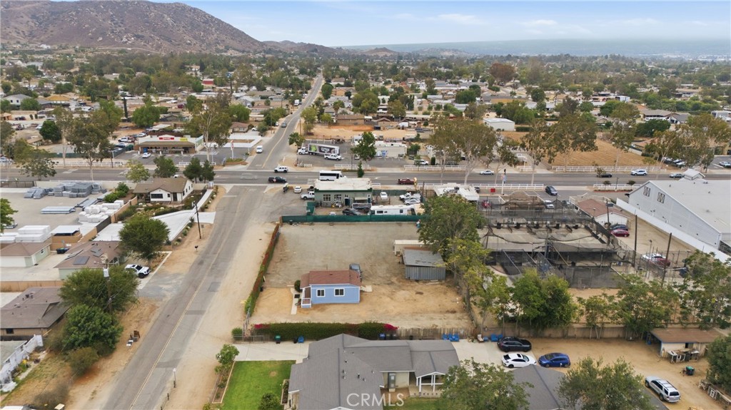 main property photo 27