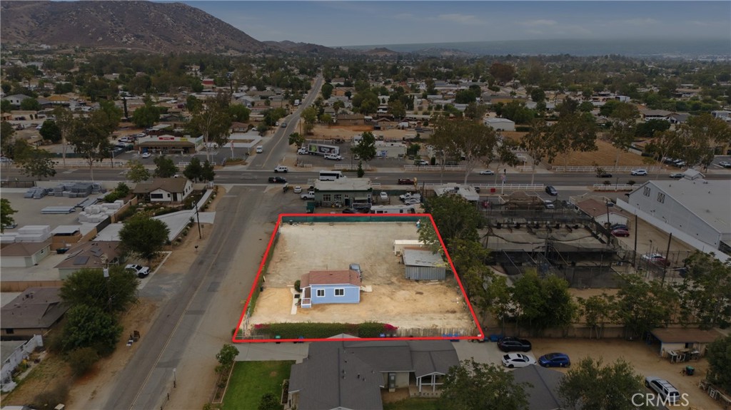 main property photo 32