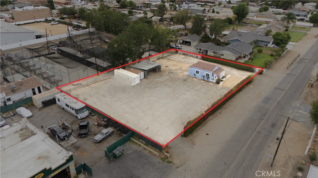 main property photo 35