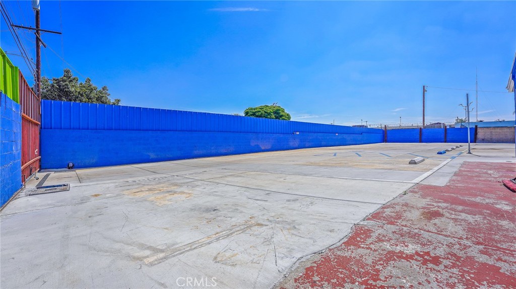 main property photo 9