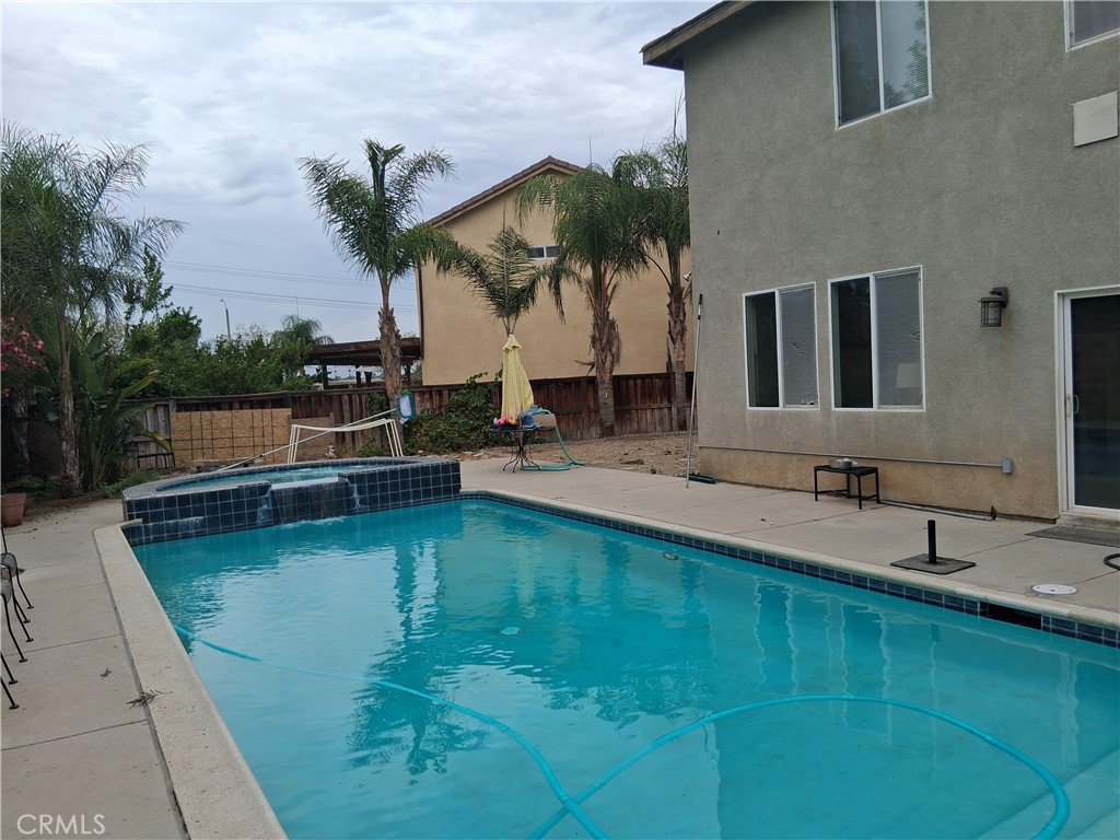 main property photo 14