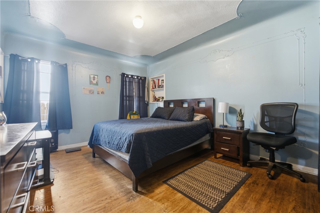 main property photo 25