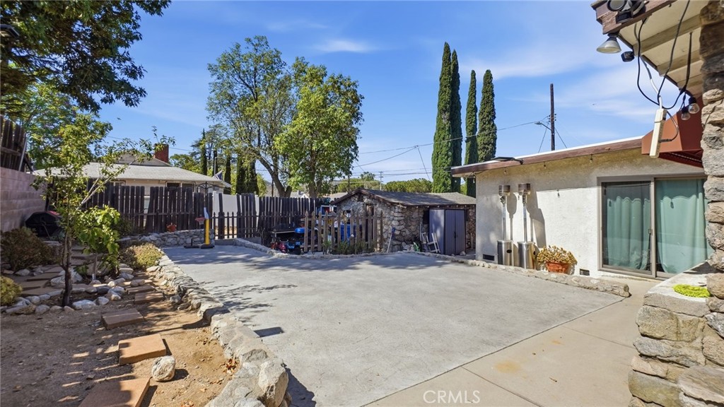main property photo 40