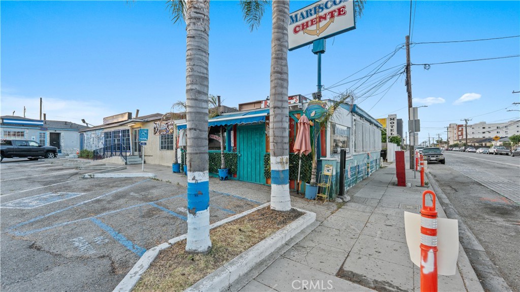 main property photo 6