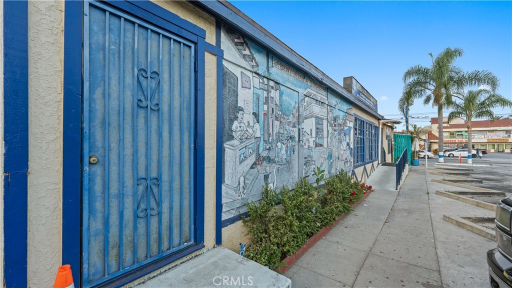main property photo 9