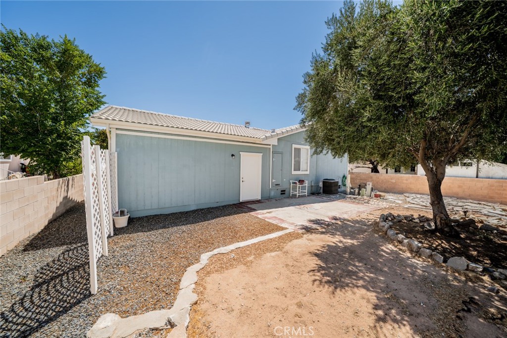 main property photo 27
