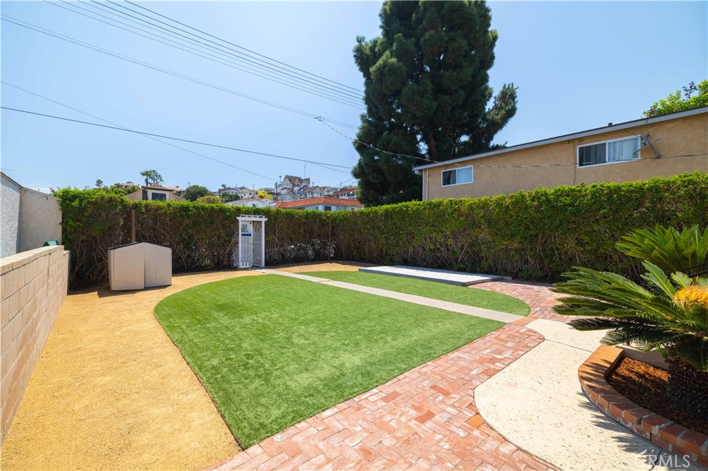 main property photo 16