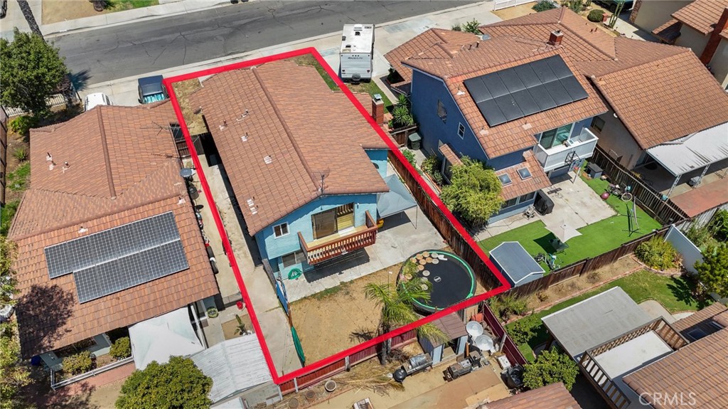 main property photo 32